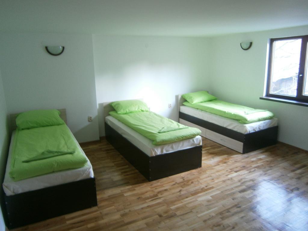Ivory Tower Hostel Sofia Esterno foto