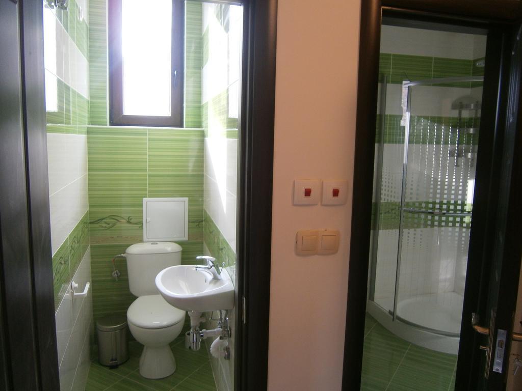 Ivory Tower Hostel Sofia Esterno foto