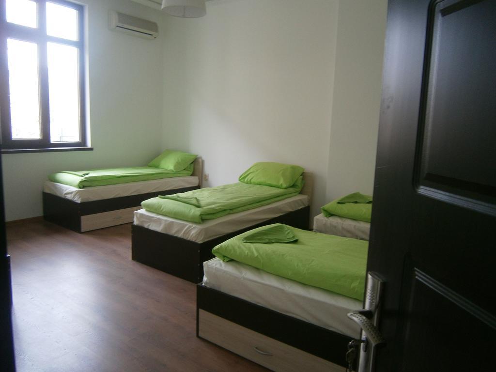 Ivory Tower Hostel Sofia Esterno foto