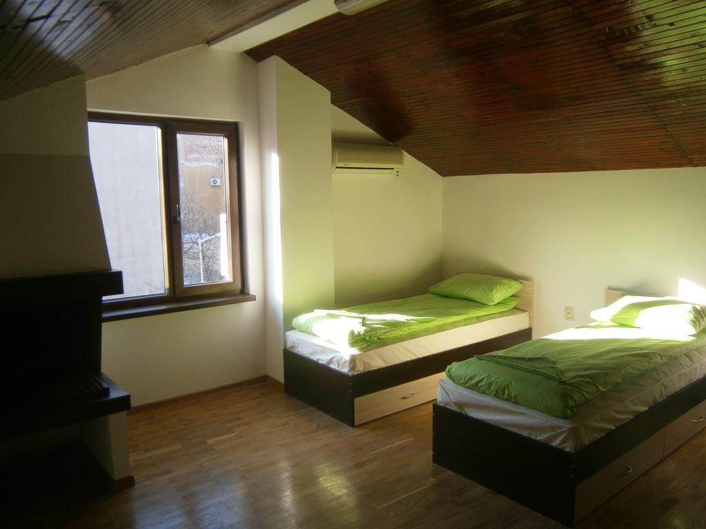 Ivory Tower Hostel Sofia Esterno foto