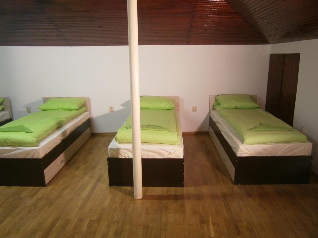 Ivory Tower Hostel Sofia Esterno foto